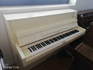 a louer piano occasion MEHARI